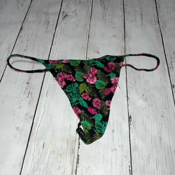 Victoria's Secret Other - NWT Victoria's Secret Tropical Thong Large